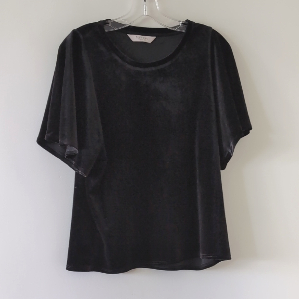 Velvet Tulip Sleeve Tee